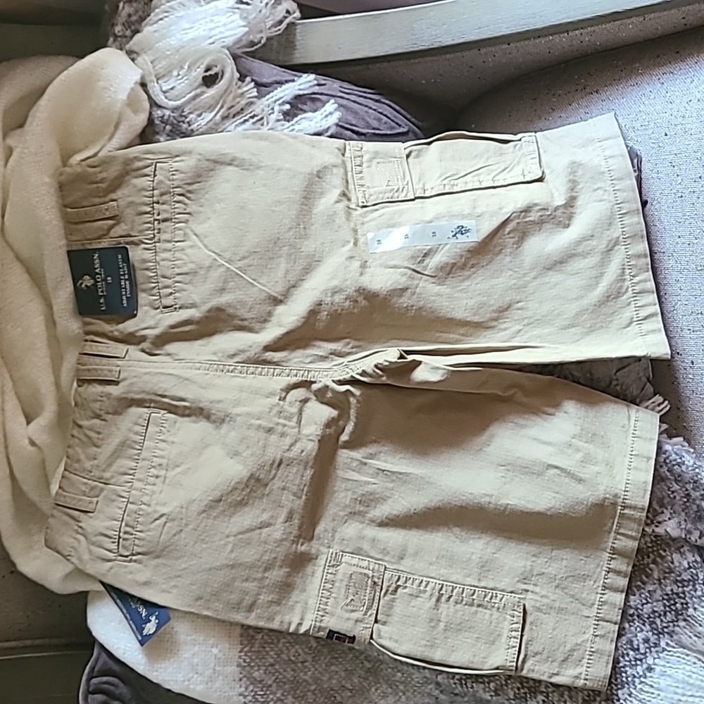 ⭐️NWT⭐️ U.S. Polo Assn. Boys Cargo Shorts | Size 18 - Picture 3 of 6